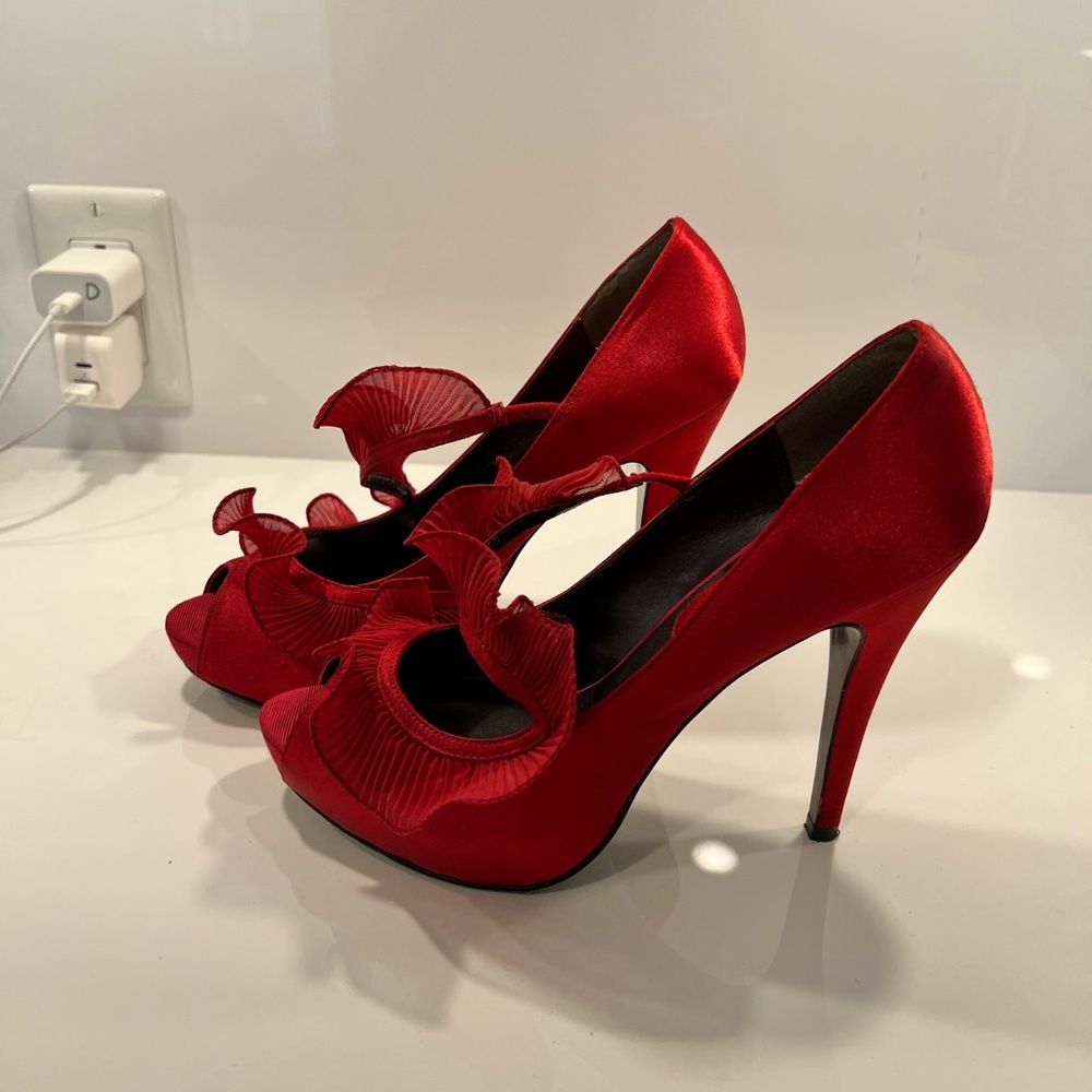 Charles by Charles David Red Heels